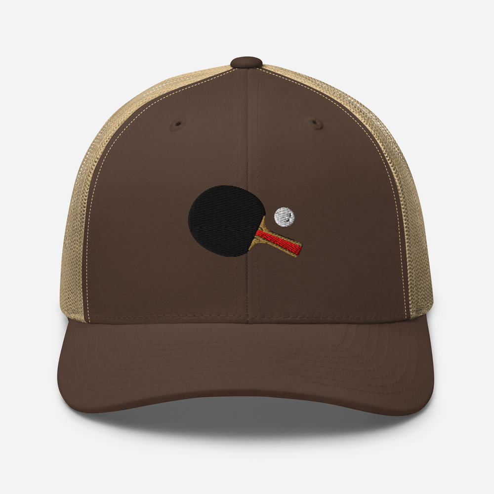 Gorra Trucker Bordada – Heritage Embroidery Edition