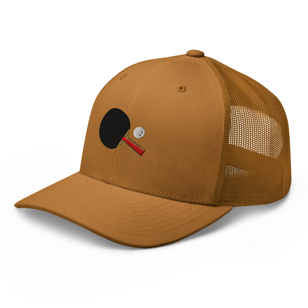 Gorra Trucker Bordada – Heritage Embroidery Edition